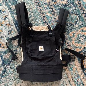 Ergobaby Carrier in Black and Cream